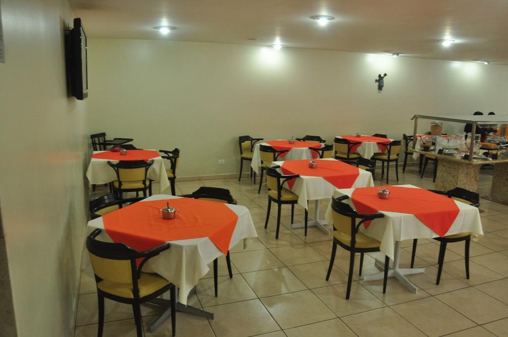Rede Andrade San Martin Hotel Curitiba Bagian luar foto