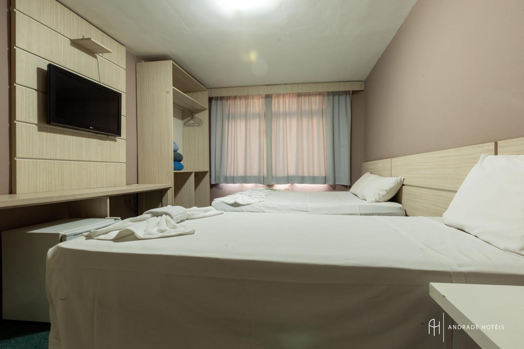 Rede Andrade San Martin Hotel Curitiba Bagian luar foto