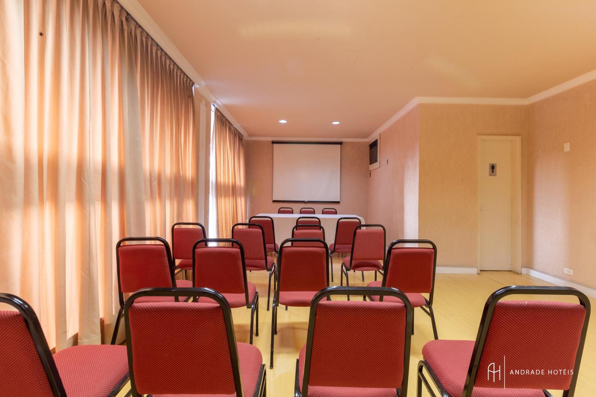 Rede Andrade San Martin Hotel Curitiba Bagian luar foto