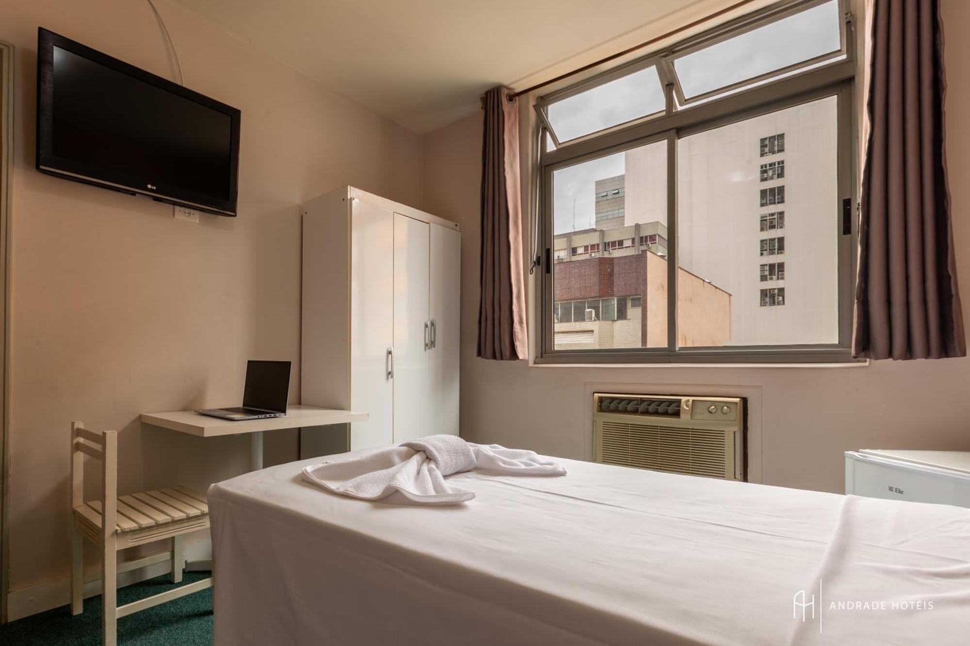 Rede Andrade San Martin Hotel Curitiba Bagian luar foto