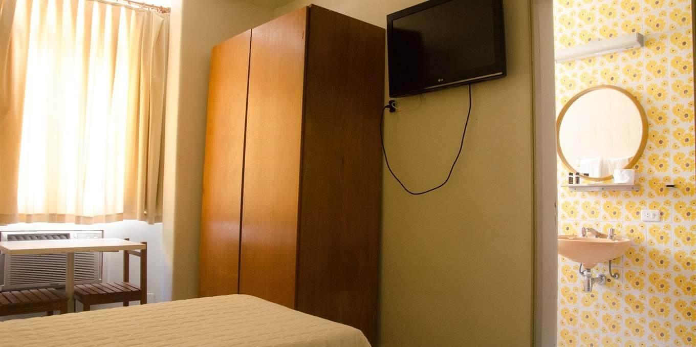 Rede Andrade San Martin Hotel Curitiba Bagian luar foto