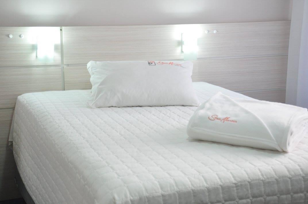 Rede Andrade San Martin Hotel Curitiba Bagian luar foto