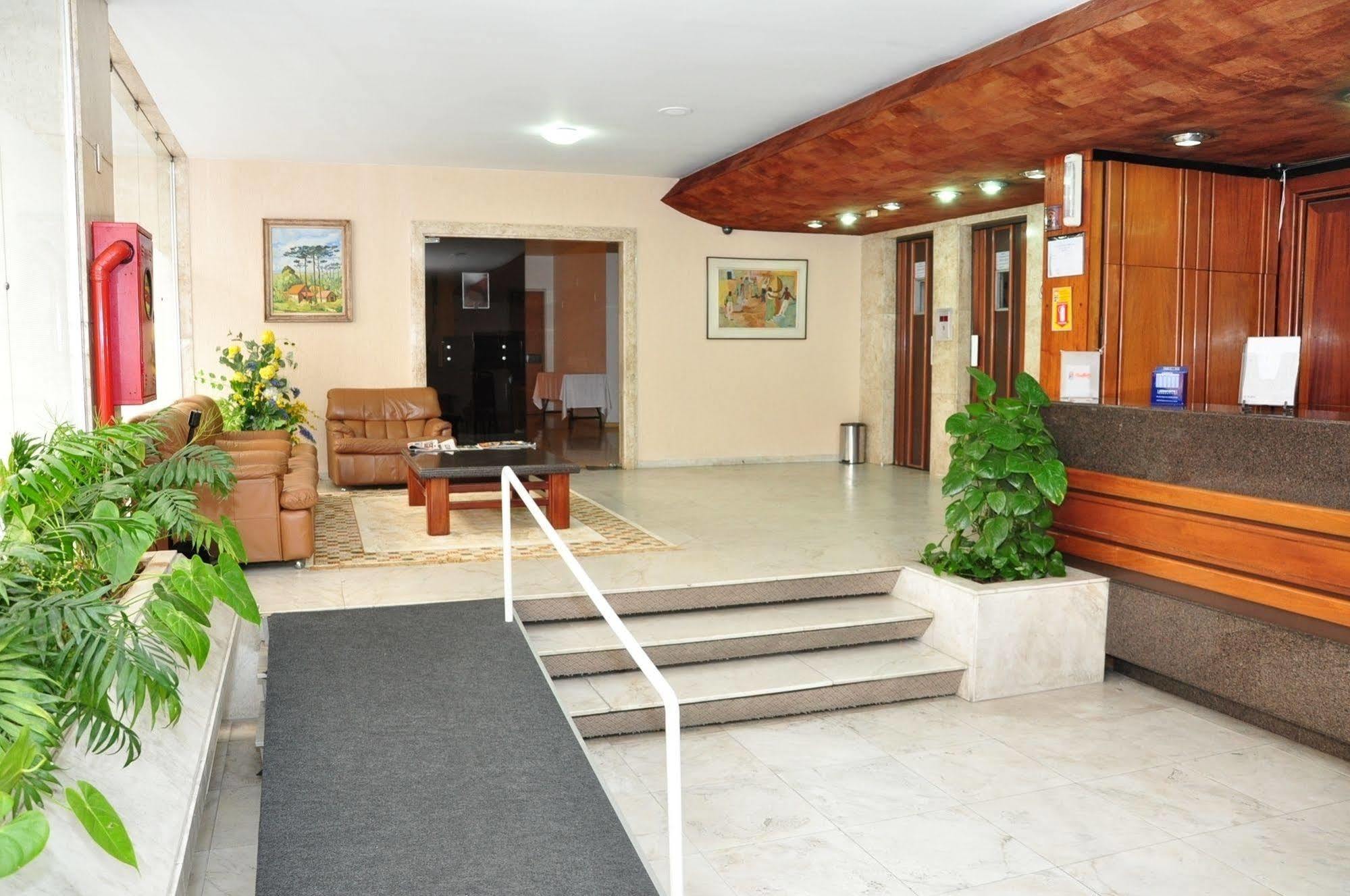 Rede Andrade San Martin Hotel Curitiba Bagian luar foto