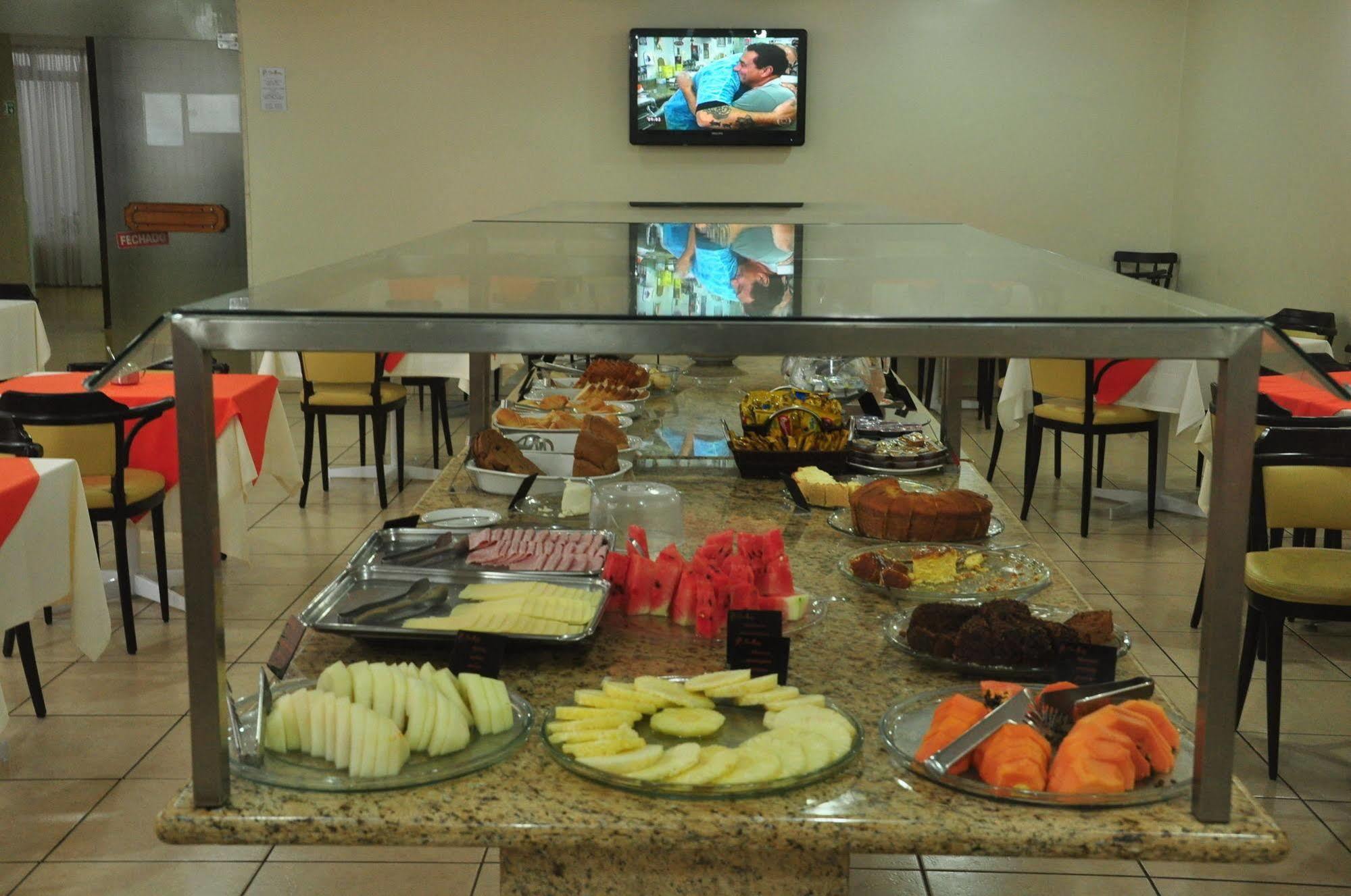 Rede Andrade San Martin Hotel Curitiba Bagian luar foto